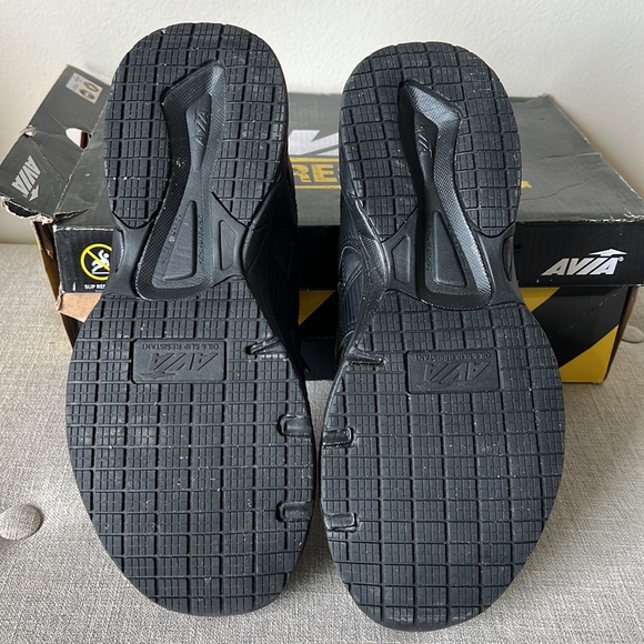 Avis slip resistant memory foam shoe - Picture 2 of 7